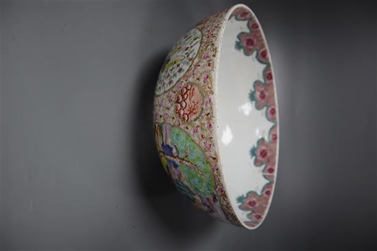 A Samson porcelain punch bowl, diameter 28cm